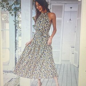 Floral dress. Halter neck with belt. Small